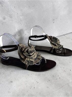 Giuseppe Zanotti Rosette Leather Sandals 10B Made in Italy Floral Thong